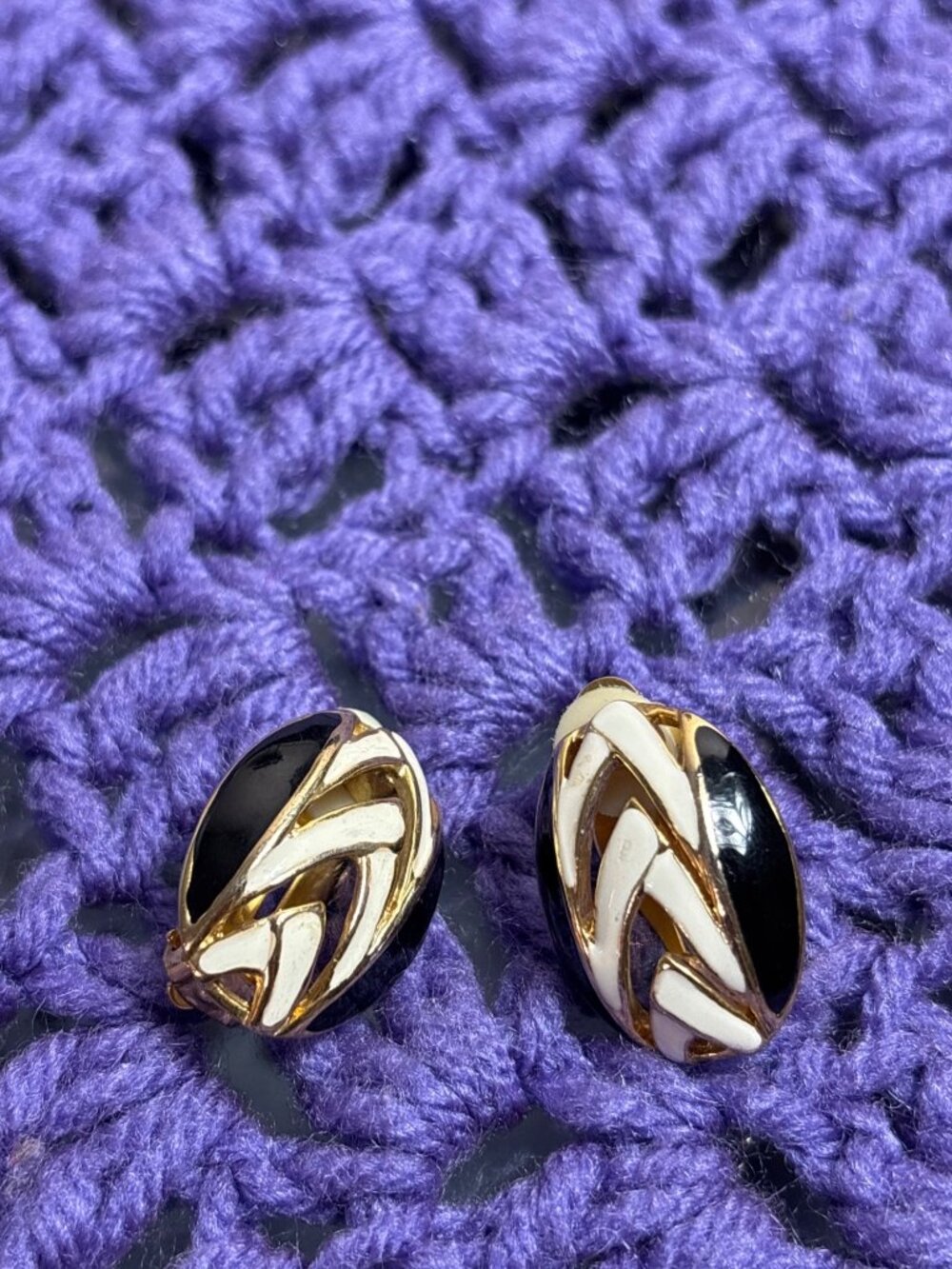 Vintage Goldtone Clip On Earring White Black Enamel 1 inch
